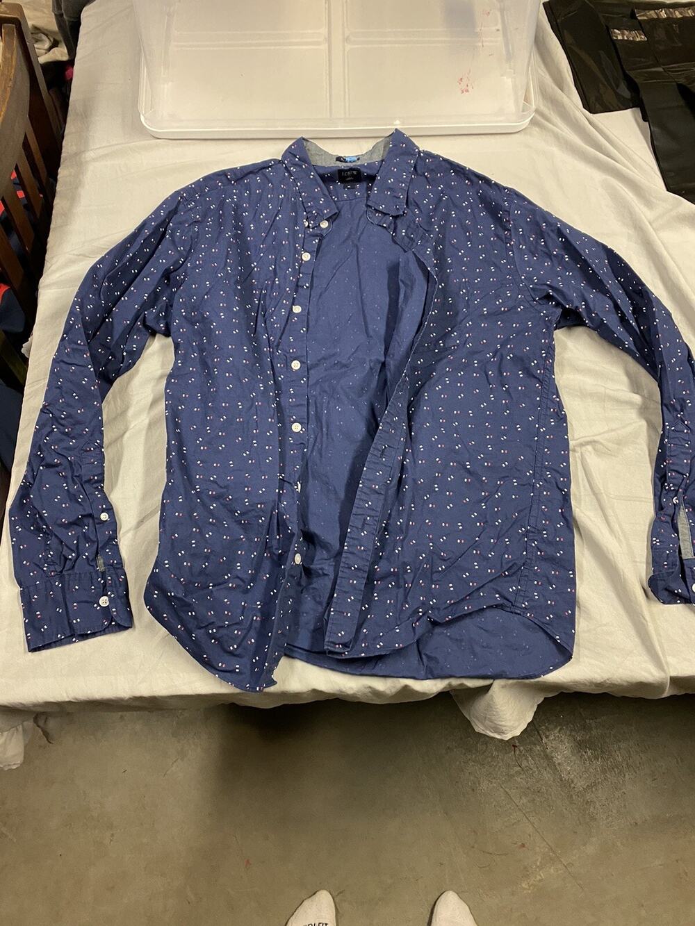 J Crew Shirt Men Size XL Slim Long Sleeve Button up Blue Dots